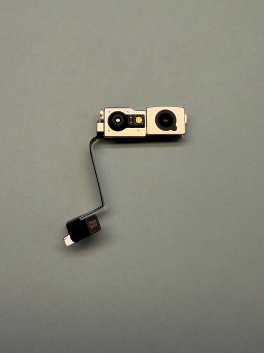 Camera frontala TrueDepth FaceID iPhone 17 Pro