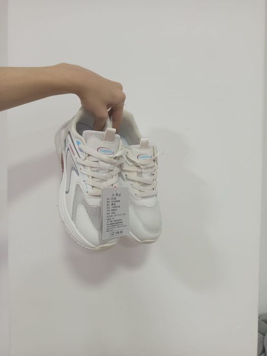 Продам туфли новые