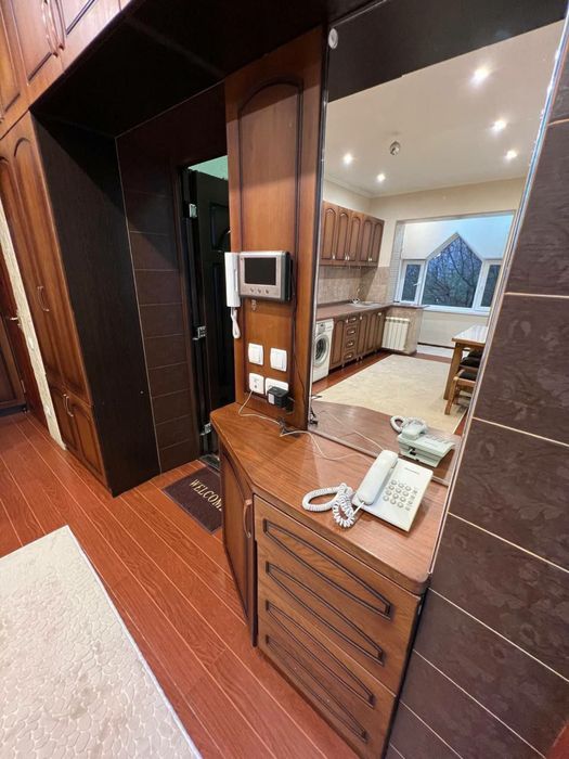 Центр Айбек, Чехова 2/5/9