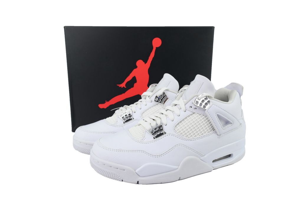 Air Jordan 4 Retro