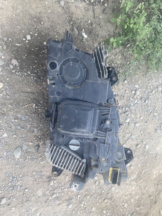 Фара левая Volvo FH4