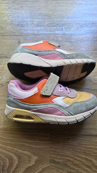 Обувки за момиче Next, Sketchers и Zara