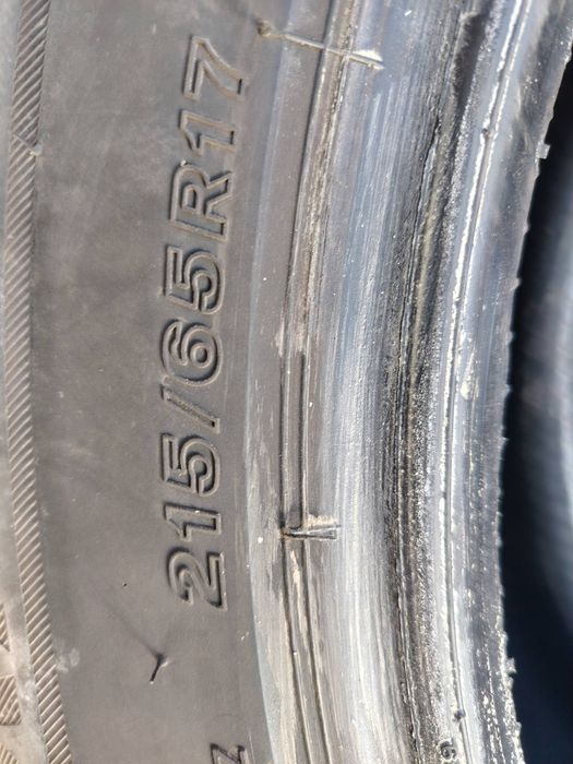 Перфектни 4бр.215/65/17 Bridgestone B seal dot2721