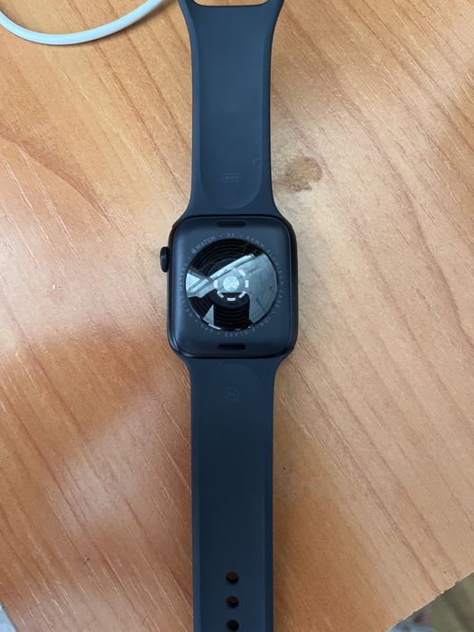 apple watch se 2gen 44m 99 аккум
