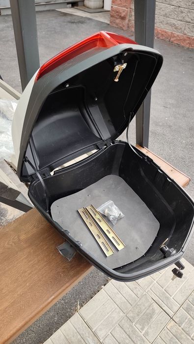 Кофр, багажник для мопеда, мотоцикла.