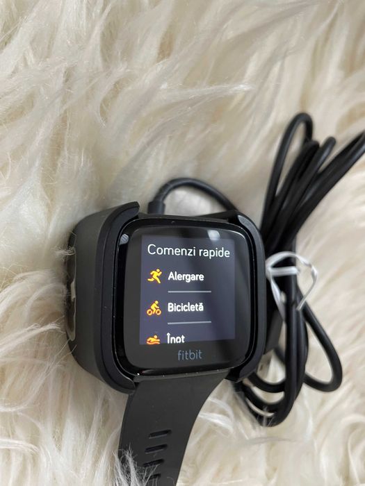 Ceas smartwatch Fitbit Versa ( FB505 )Negru