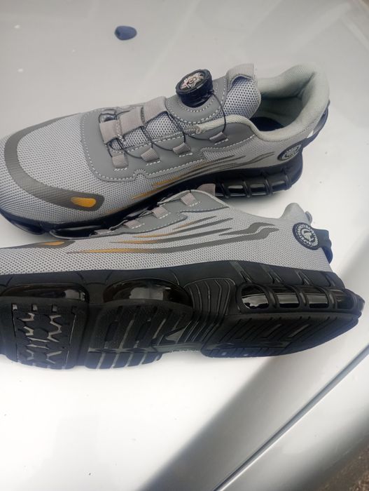 Нови Работни обувки