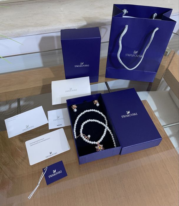 Колие и обеци Swarovski