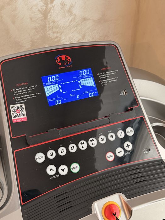 Bandă de alergat electrică BodyFit A6000