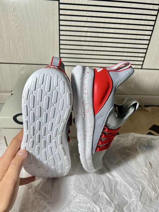 Adidas  маратонки - ЧИСТО НОВИ