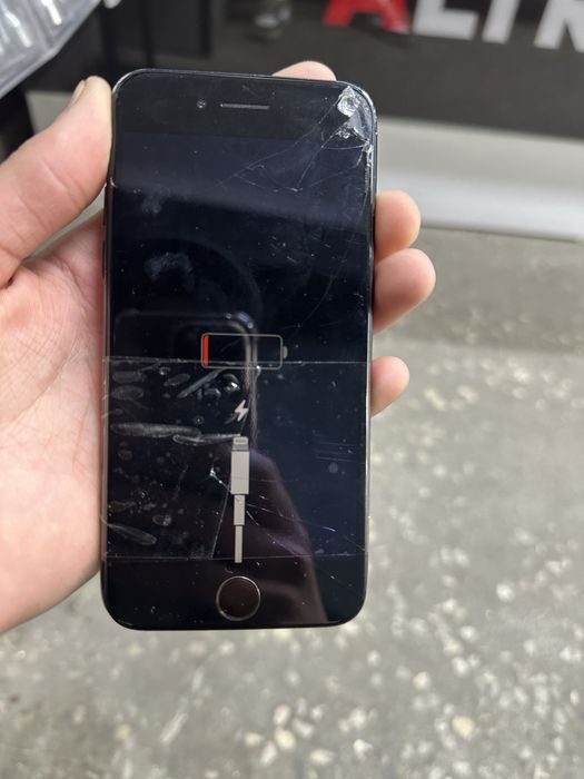 Айфон se2 128 Gb