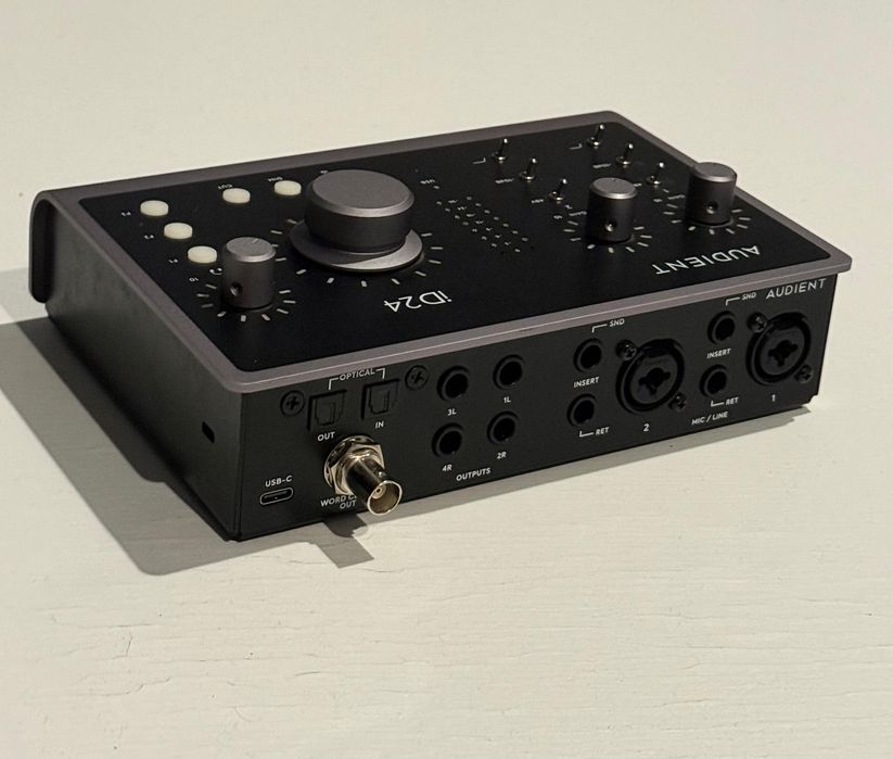 Interfata Audio Audient ID24 MK2  - studio
