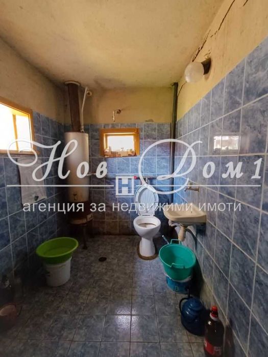 Къща с голям двор на отлична цена