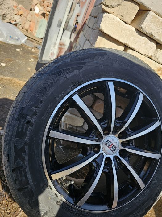 Продам диски 2 комплектами балонов