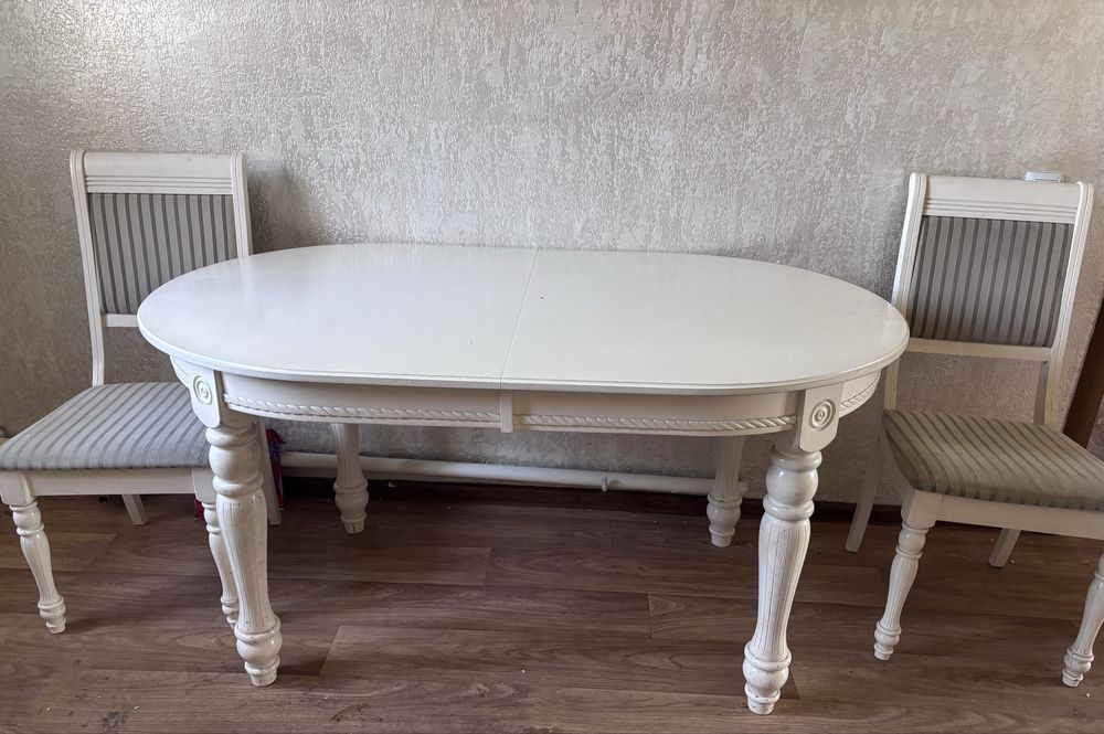 Продам кухонный стол