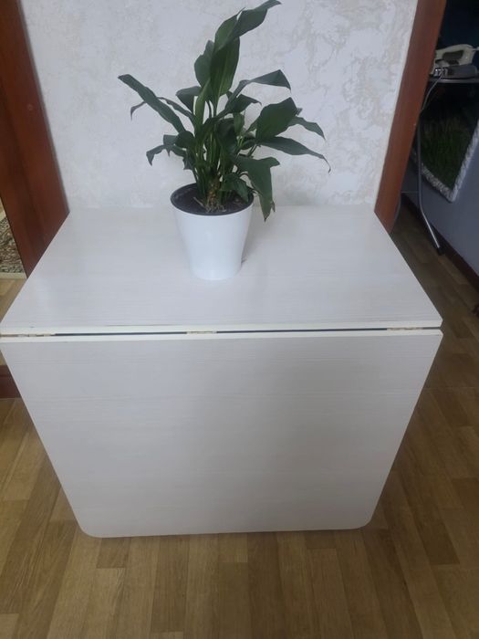 Стол для гостей трансформер