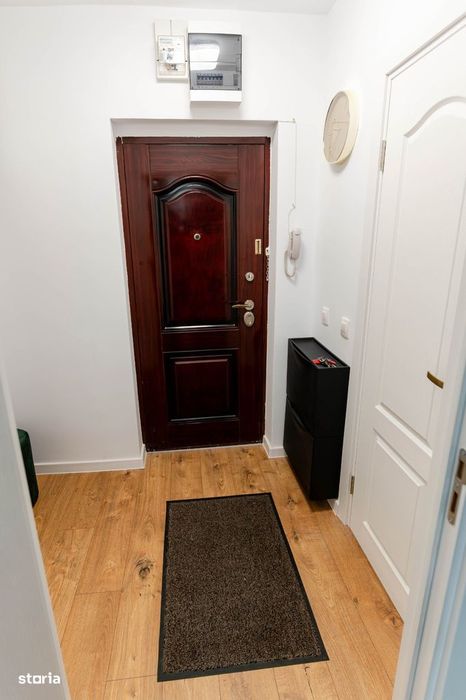 Titan parc metrou 2 minute stradal LUX