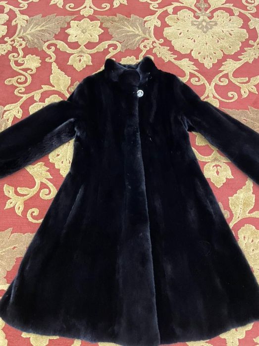 Шуба BLACKGLAMA, размер 42- 44.