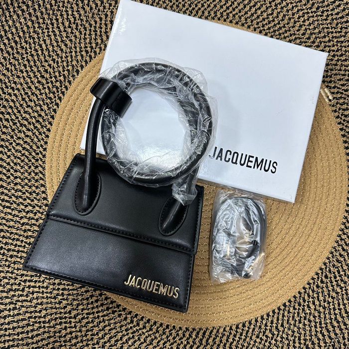 Дамски чанти Jacquemus