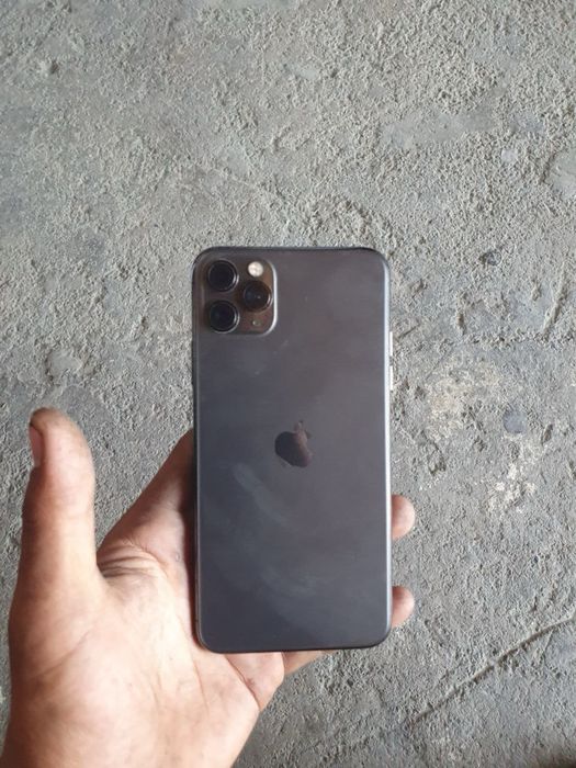 srochni sotiladi ip 11 narxida 11 pro max