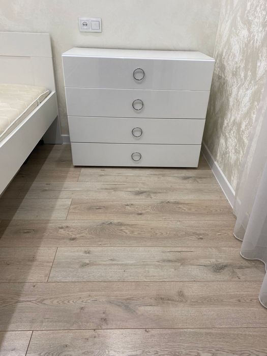 Комод белый, заводской