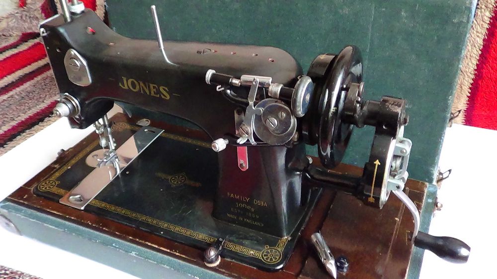 Masina de cusut de epoca manuala jones family d53a, 1859