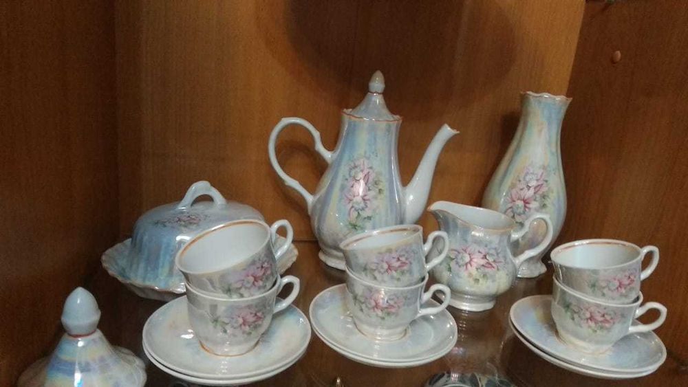 Новый фарфоровый с деколью кофейный сервиз на 6 персон