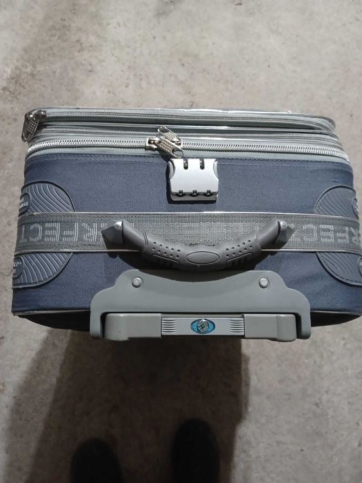 Куфар на колела за път и туризъм