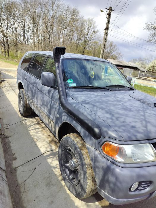 Mitsubishi pajero sport