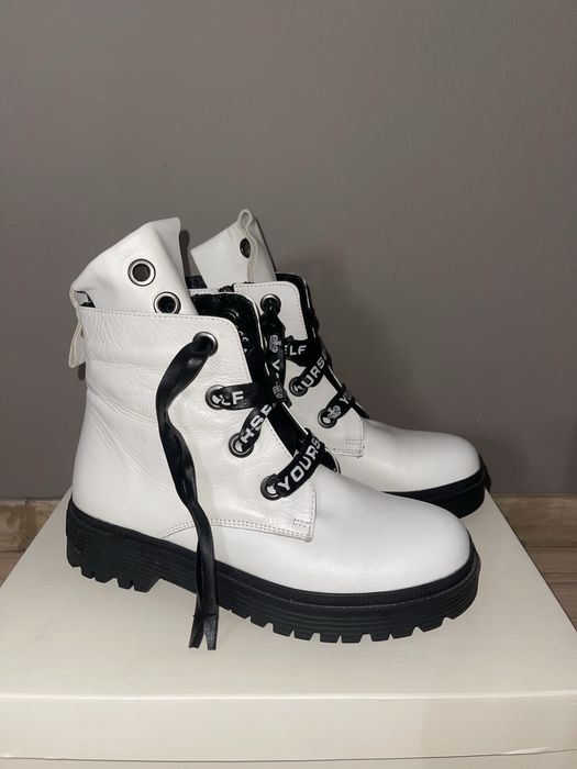 Ghete din piele naturala