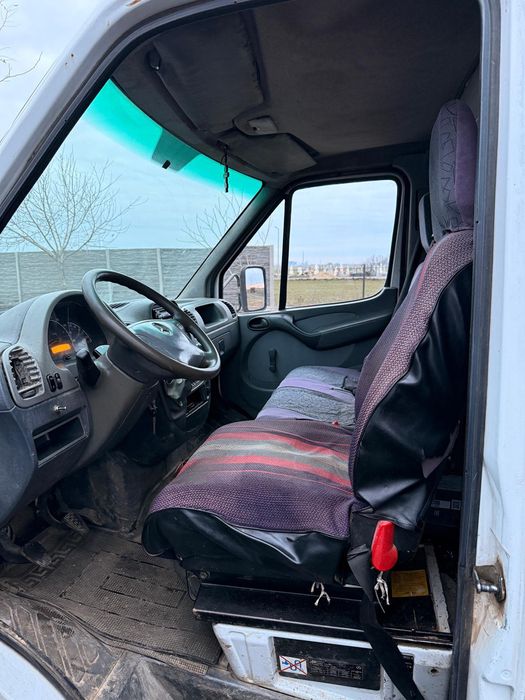 Mercedes camionetă basculanta