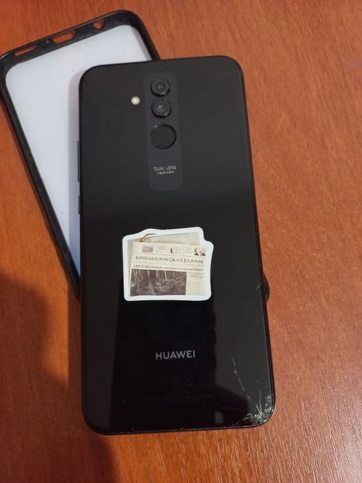 Продам телефон HUAWEI.