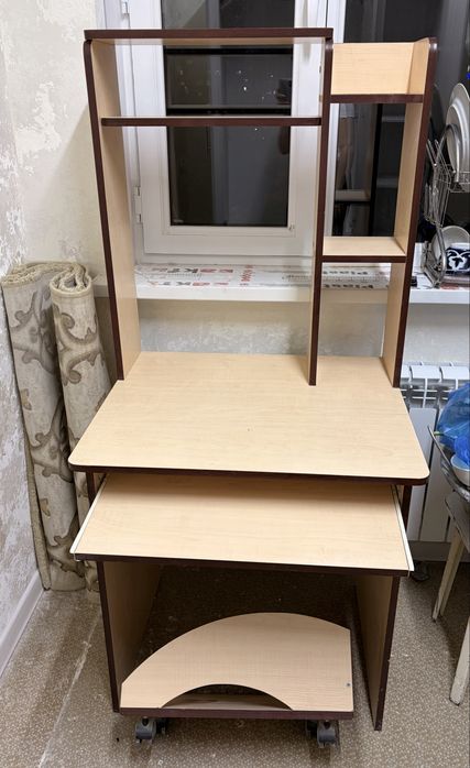 Продам Компьютерный Стол