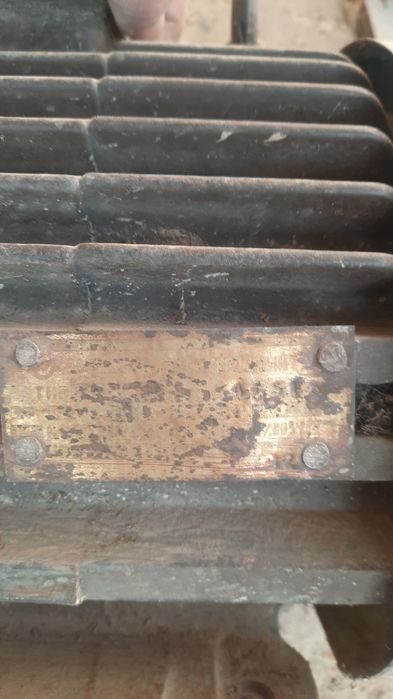 Токарный станок срочный сотилади маториям бор нархи 300$