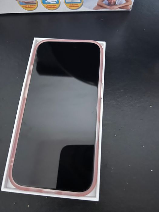 Vând iPhone 16 , Pink, 128 GB,