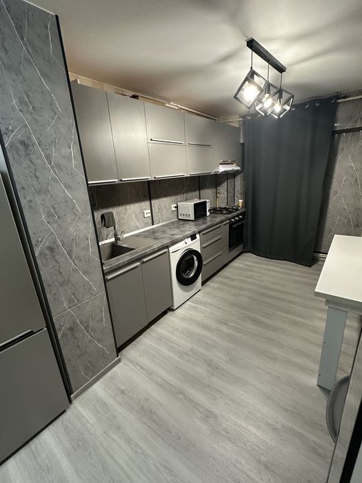 Inchiriez Apartament