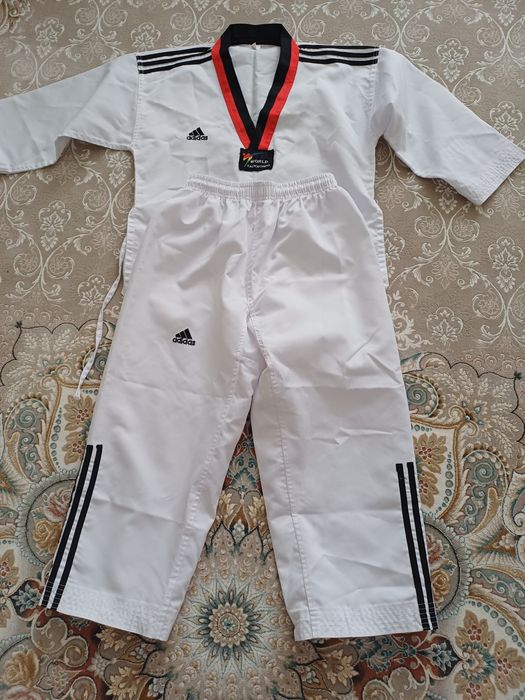 Продам кимоно размер 140