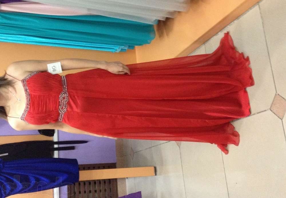 Вечернее платье в идеальном состоянии