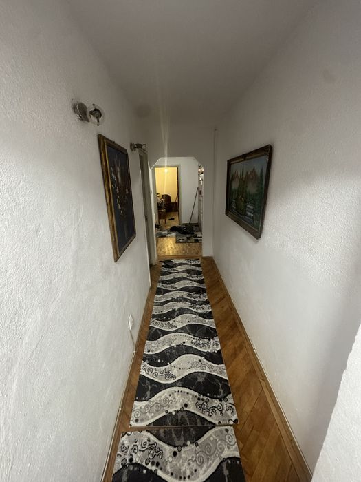 Inchiriez apartament cu 3 camere