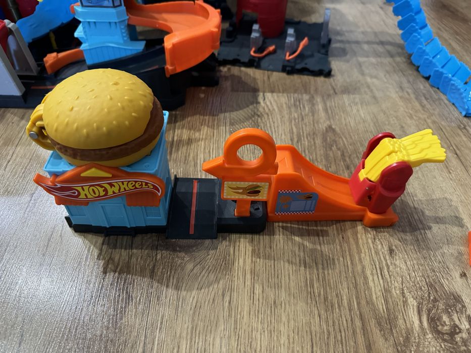 Писти от серията hot wheels