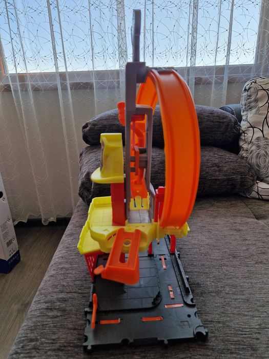 Пожарна станция Hot Wheels
