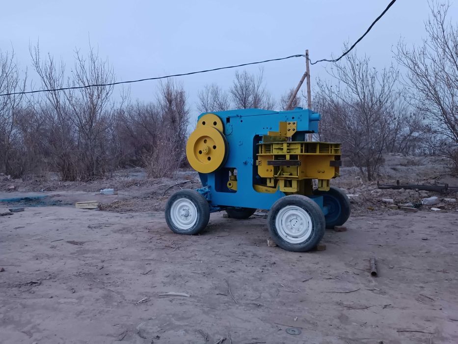 Gisht aprat sotiladi soatiga 1200ta gisht chiqaradi bita divigitilda i