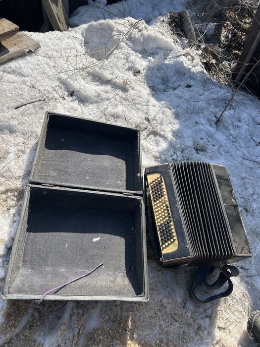 Продаю гармошку состояние хорошее все рабочее