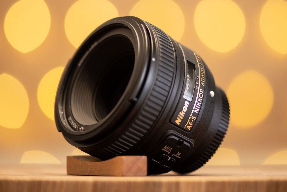 Nikon D40 фотоапарат + два обектива и аксесоари Никон