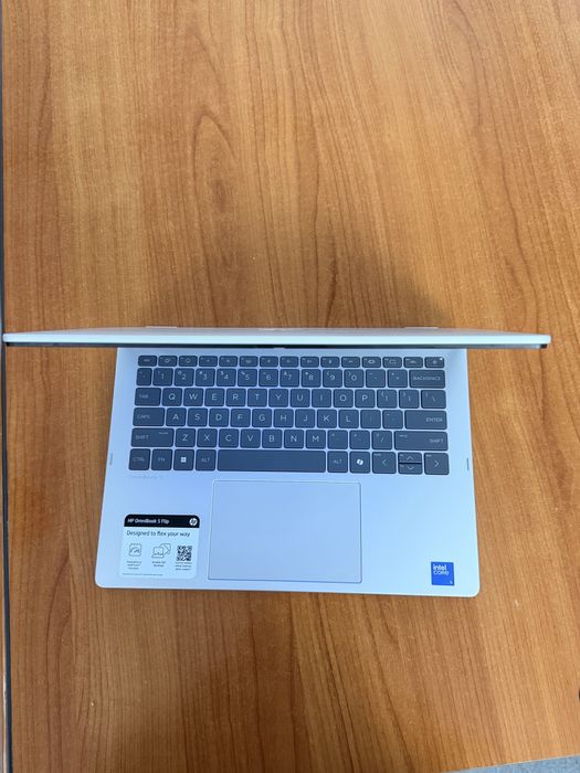 HP OmniBook 5 Flip | Intel Core 5 120U | 8GB RAM | Touchscreen