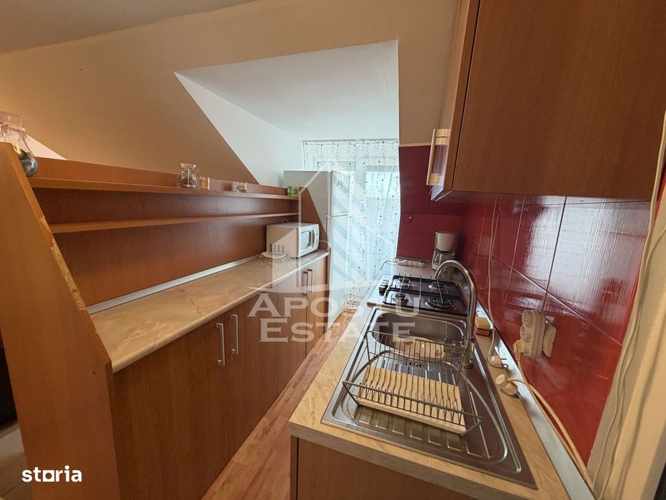 Apartament 3 camere, centrala proprie, zona Girocului
