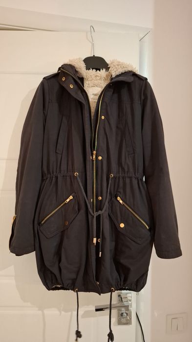 Geaca  Mango imblanita cu căptușeală detasabila.