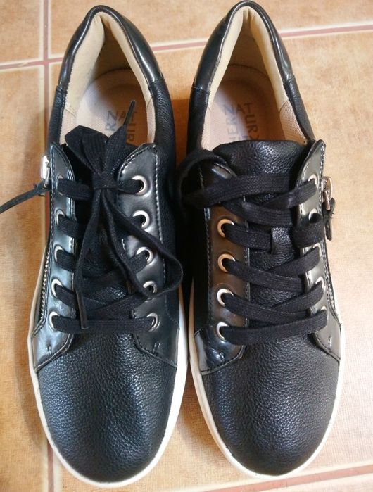 37,5 adidași piele Naturalizer Noi