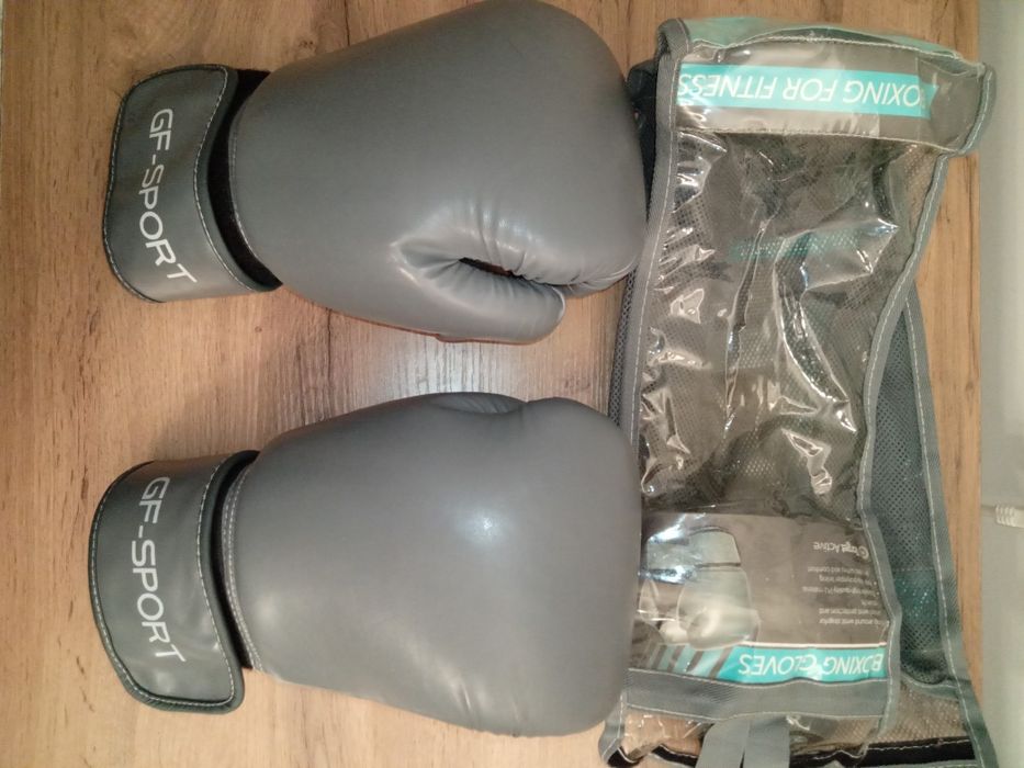 Продам боксёрские перчатки в идеальном состоянии