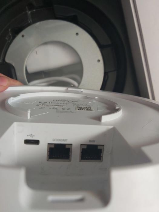 UniFi ac hd UAP-AC-HD se vinde sau se schimba cu diverse